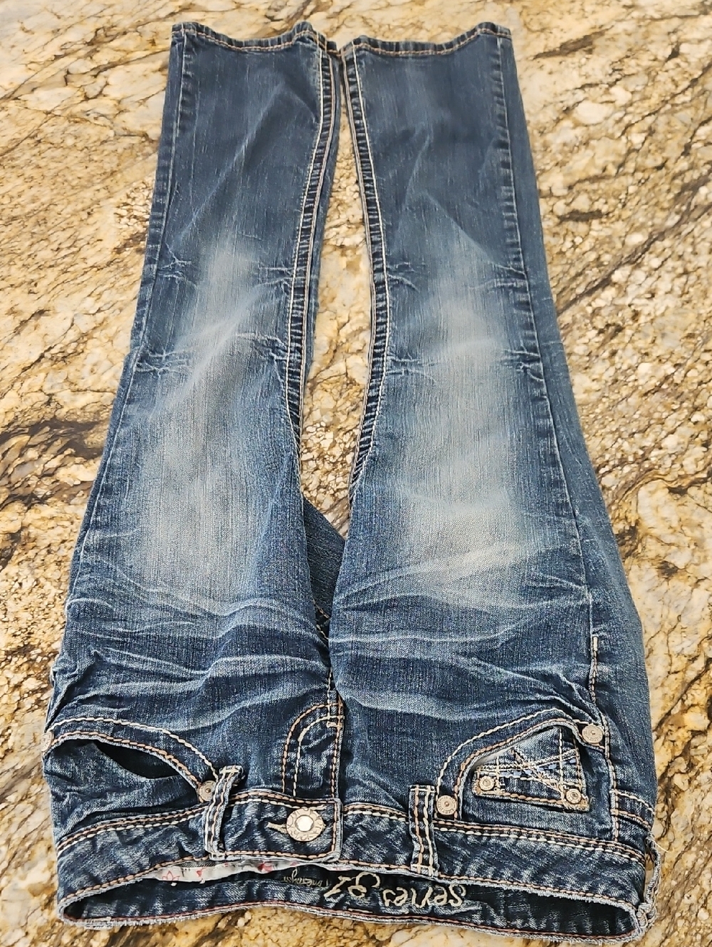 Amethyst Women's Distressed Blue Jeans. Size 1,Inseam 29" Rise 4.5"